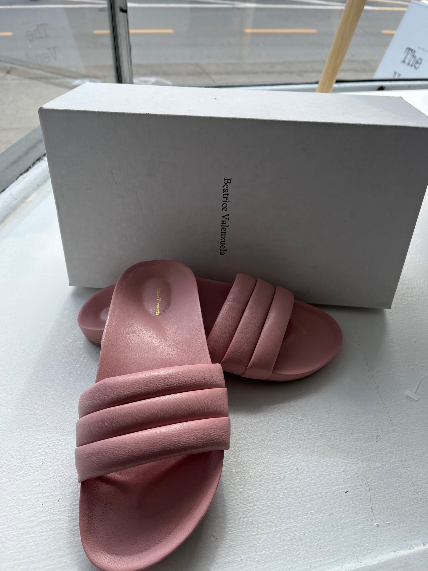 BEATRICE VALENZUELA PEONY SANDALIA - SZ6